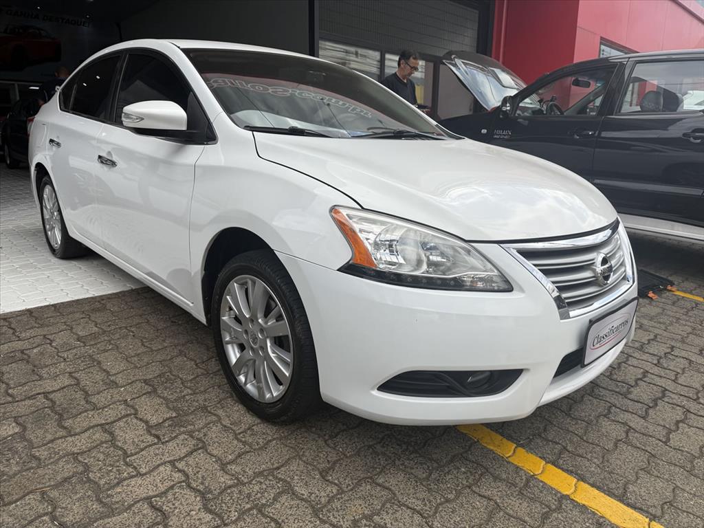 Nissan Sentra - 2.0 SL 16V FLEX 4P AUTOMÁTICO