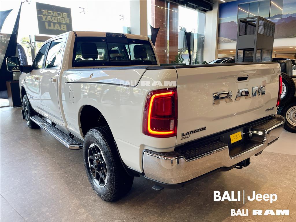 2500 6.7 I6 TURBO DIESEL LARAMIE CD 4X4 AUTOMÁTICO4