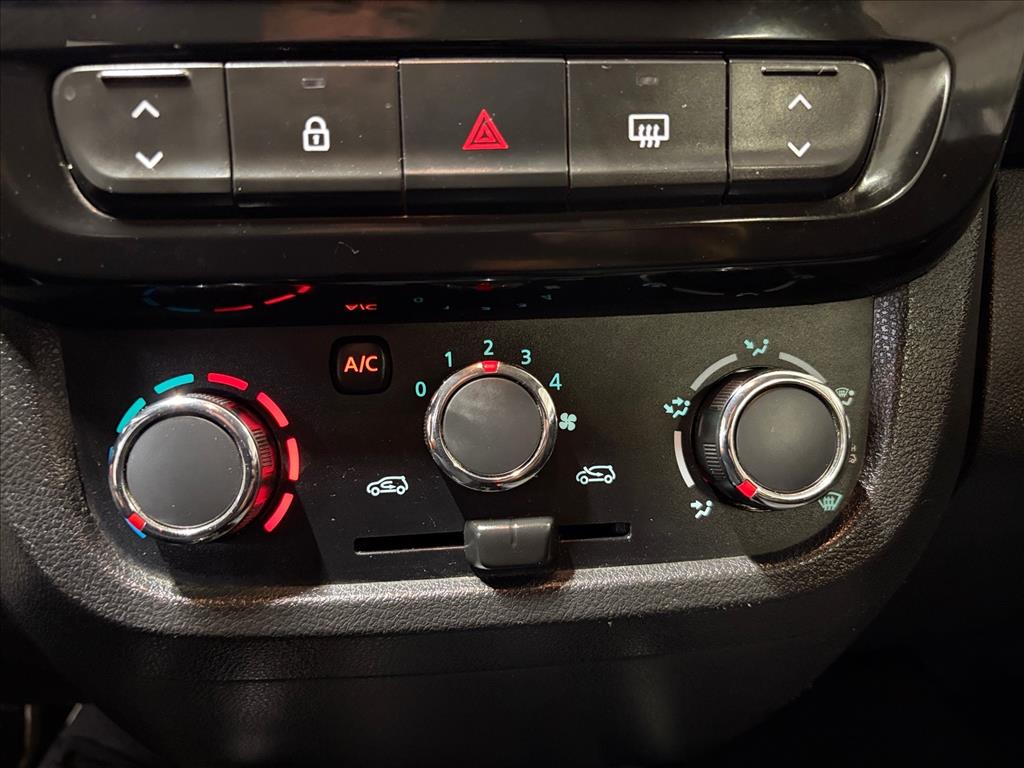 KWID 1.0 12V SCE FLEX INTENSE MANUAL13