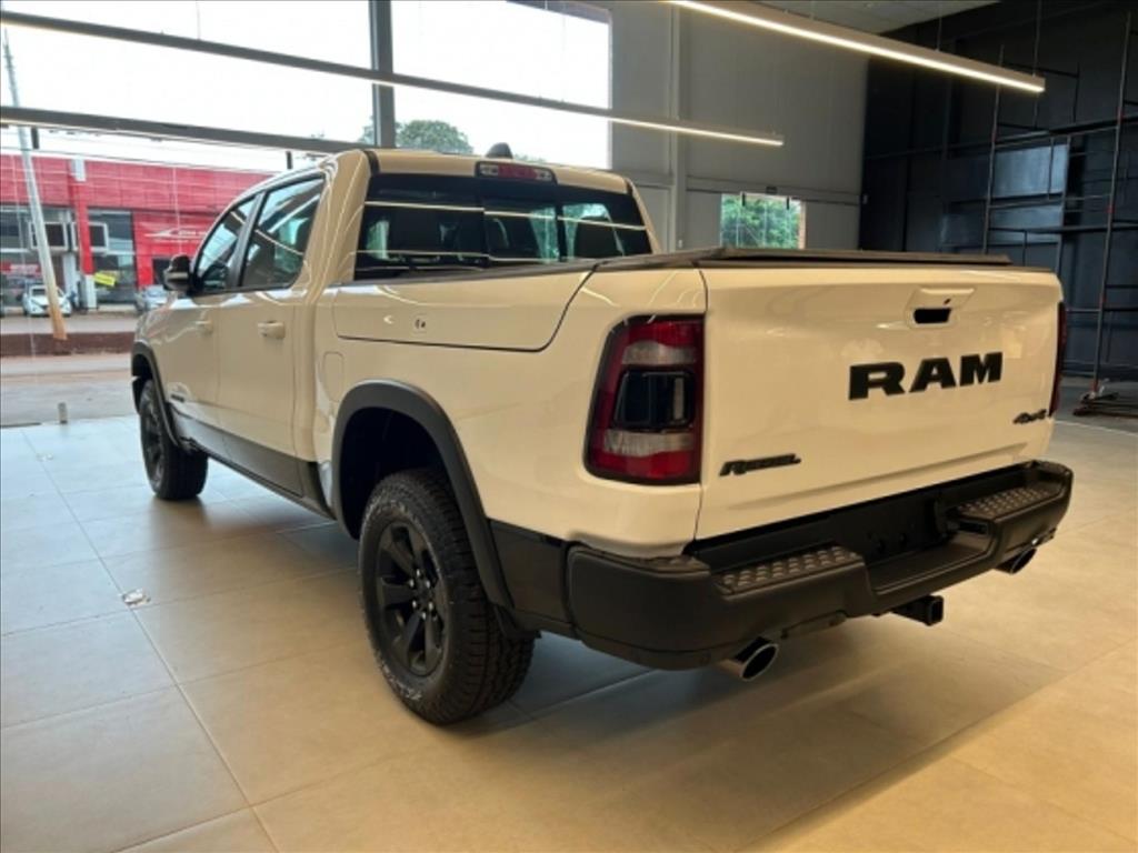 1500 5.7 V8 GASOLINA REBEL CD 4X4 AUTOMÁTICO6
