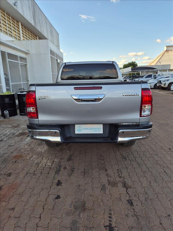 HILUX 2.8 D-4D TURBO DIESEL CD SR 4X4 AUTOMÁTICO6