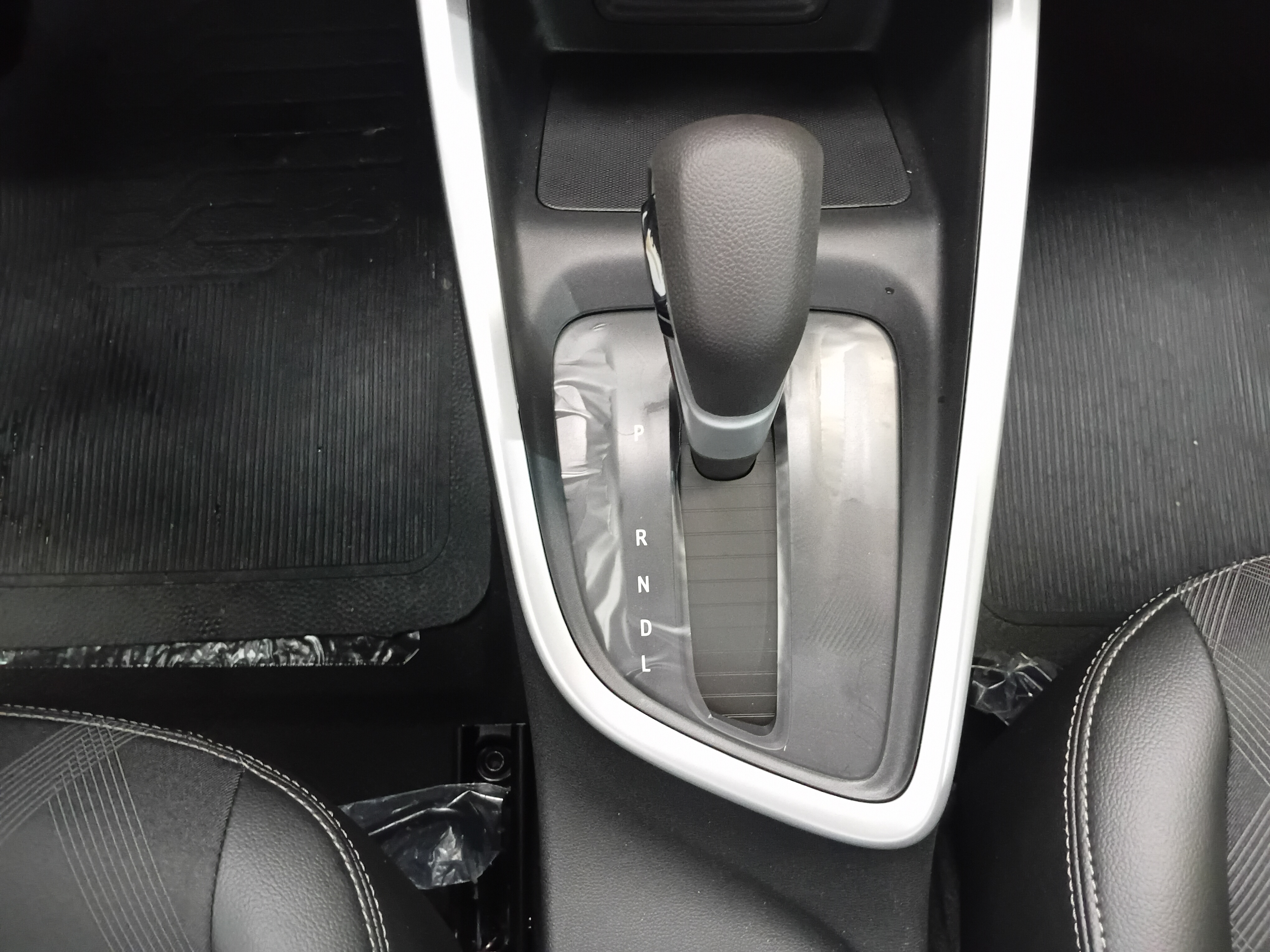ONIX 1.0 TURBO FLEX ACTIV AUTOMÁTICO8