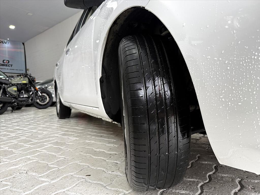 Nissan Versa - 1.6 16V FLEX SL 4P MANUAL