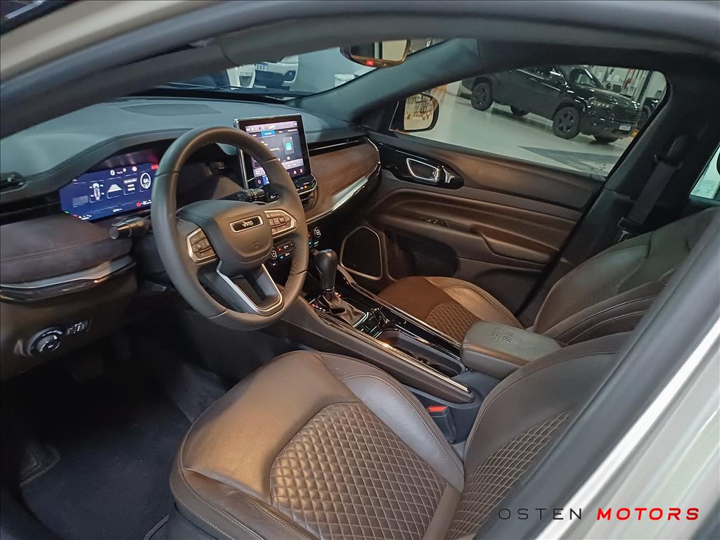 Jeep-COMMANDER-1.3 T270 TURBO FLEX OVERLAND AT6