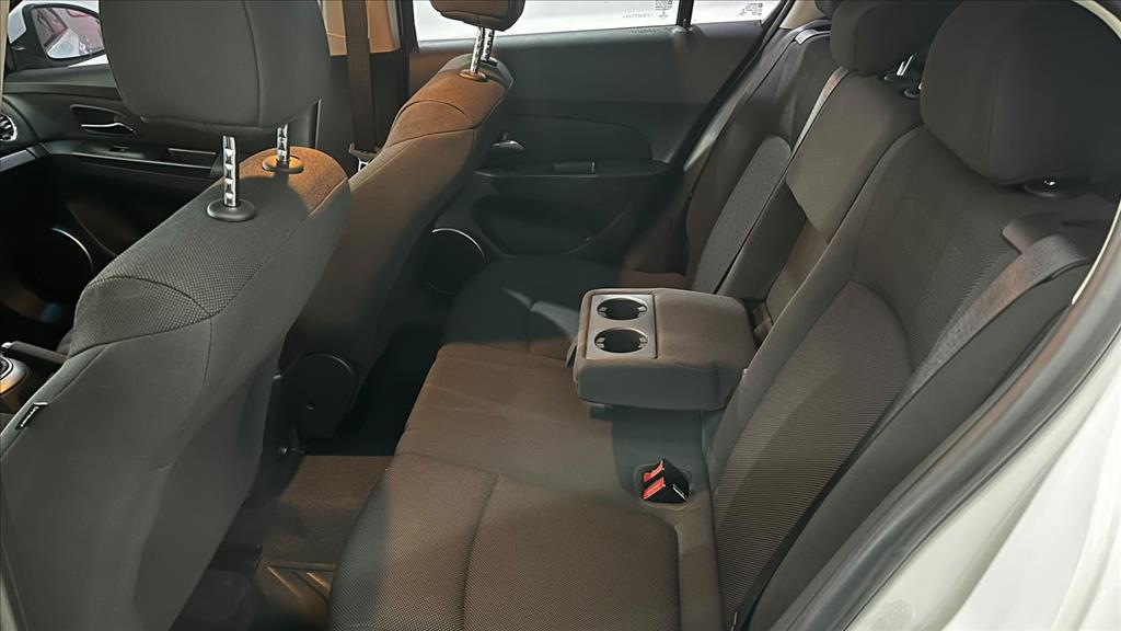CRUZE 1.8 LT 16V FLEX 4P MANUAL6