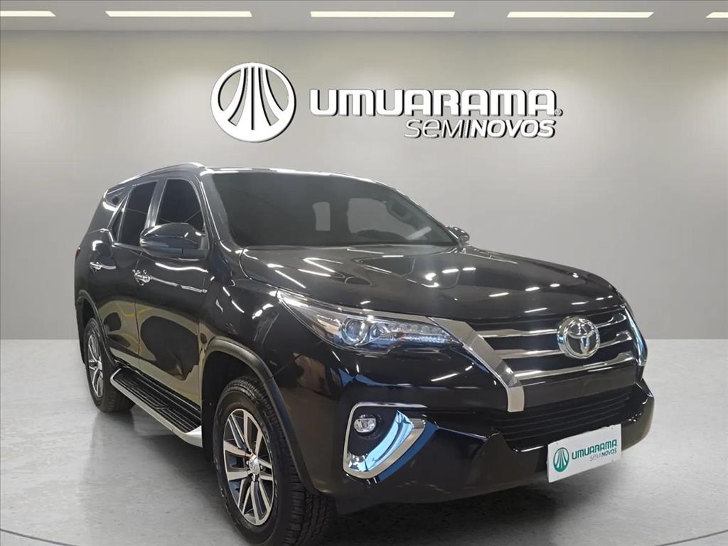 HILUX SW4 2.8 SRX 4X4 7 LUGARES 16V TURBO INTERCOOLER DIESEL 4P AUTOMÁTICO1