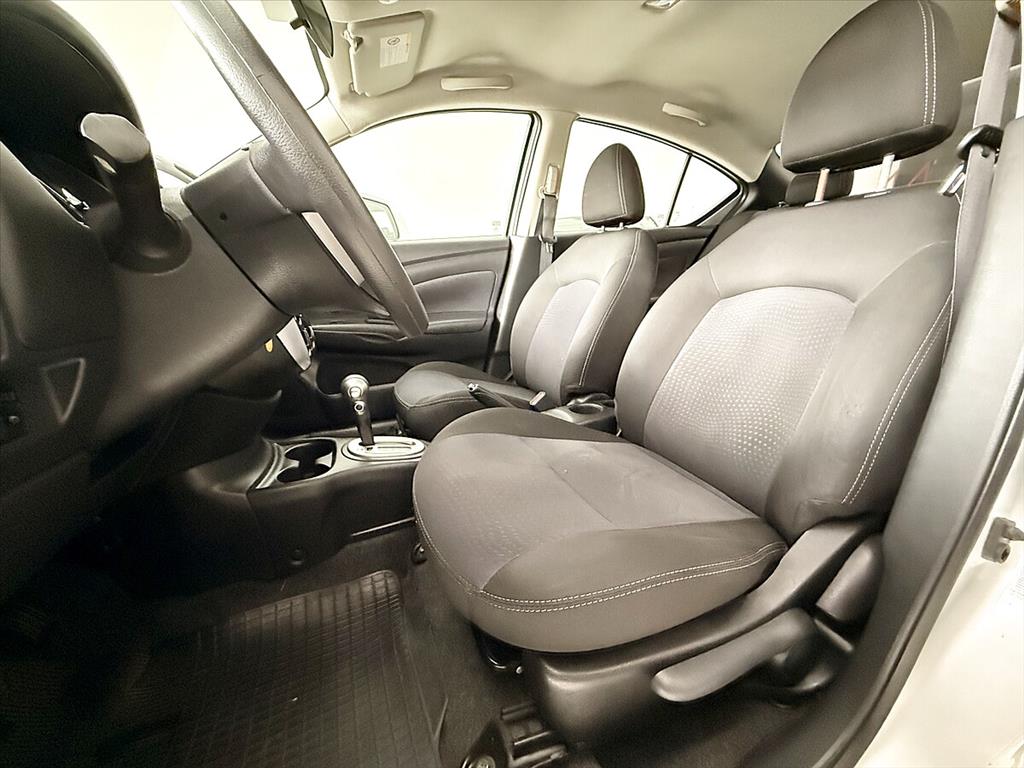 Nissan Versa - 1.6 16V FLEX SV 4P XTRONIC