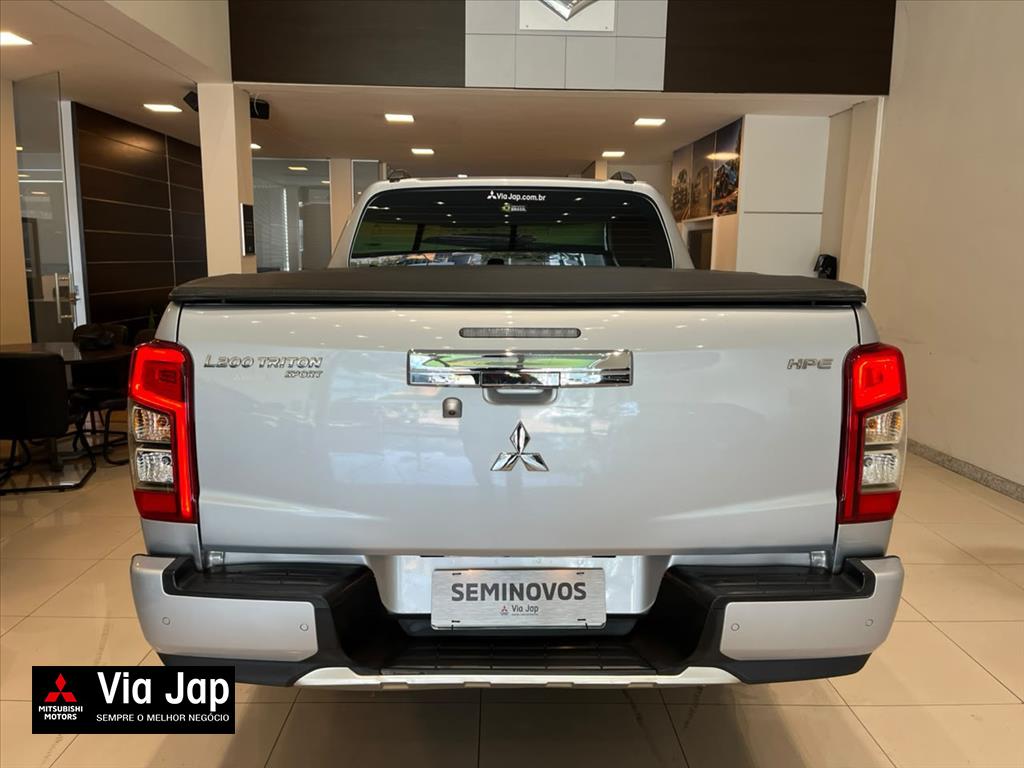 Mitsubishi-L200 TRITON-2.4 16V TURBO DIESEL SPORT HPE CD 4P 4X4 AUTOMÁTICO
