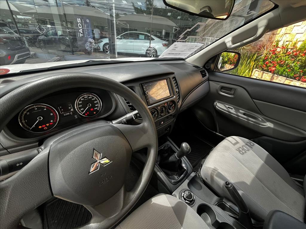 L200 TRITON 2.4 16V TURBO DIESEL GL CD 4X4 MANUAL5