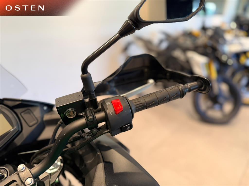 KAWASAKI-VERSYS-X-300