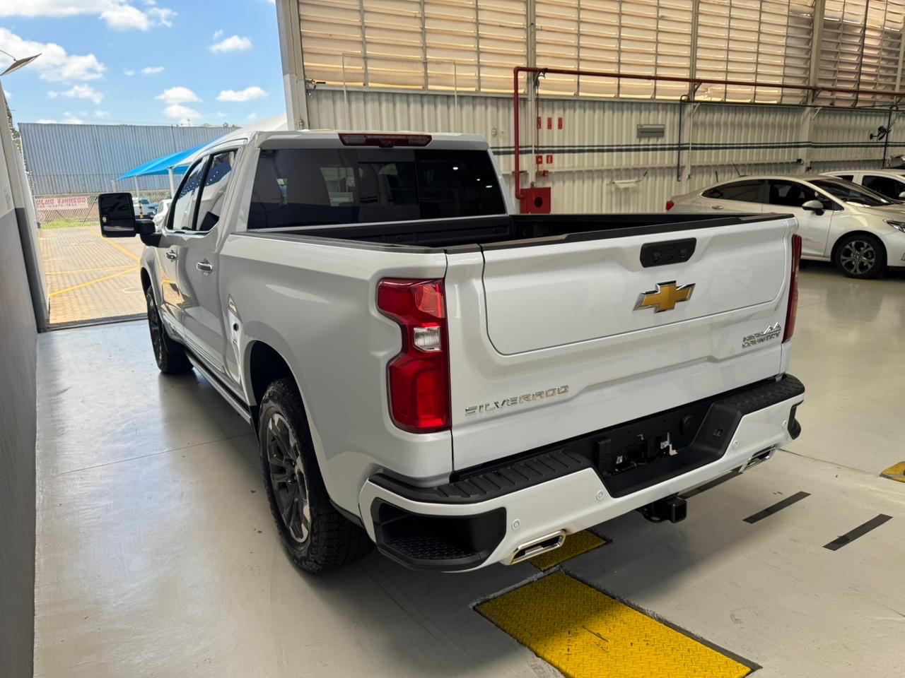 SILVERADO 5.3 V8 GASOLINA 1500 HIGH COUNTRY 4X4 AUTOMÁTICO5