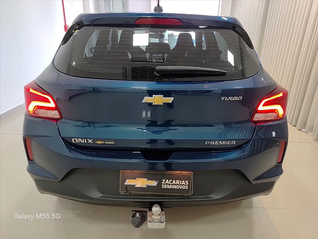 ONIX 1.0 TURBO FLEX AUTOMÁTICO3