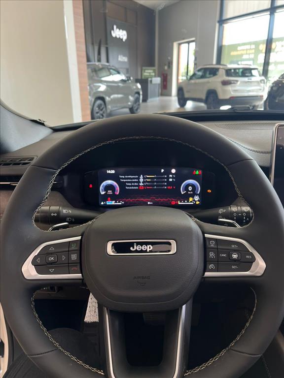 COMMANDER 2.2 TURBO DIESEL OVERLAND AT99