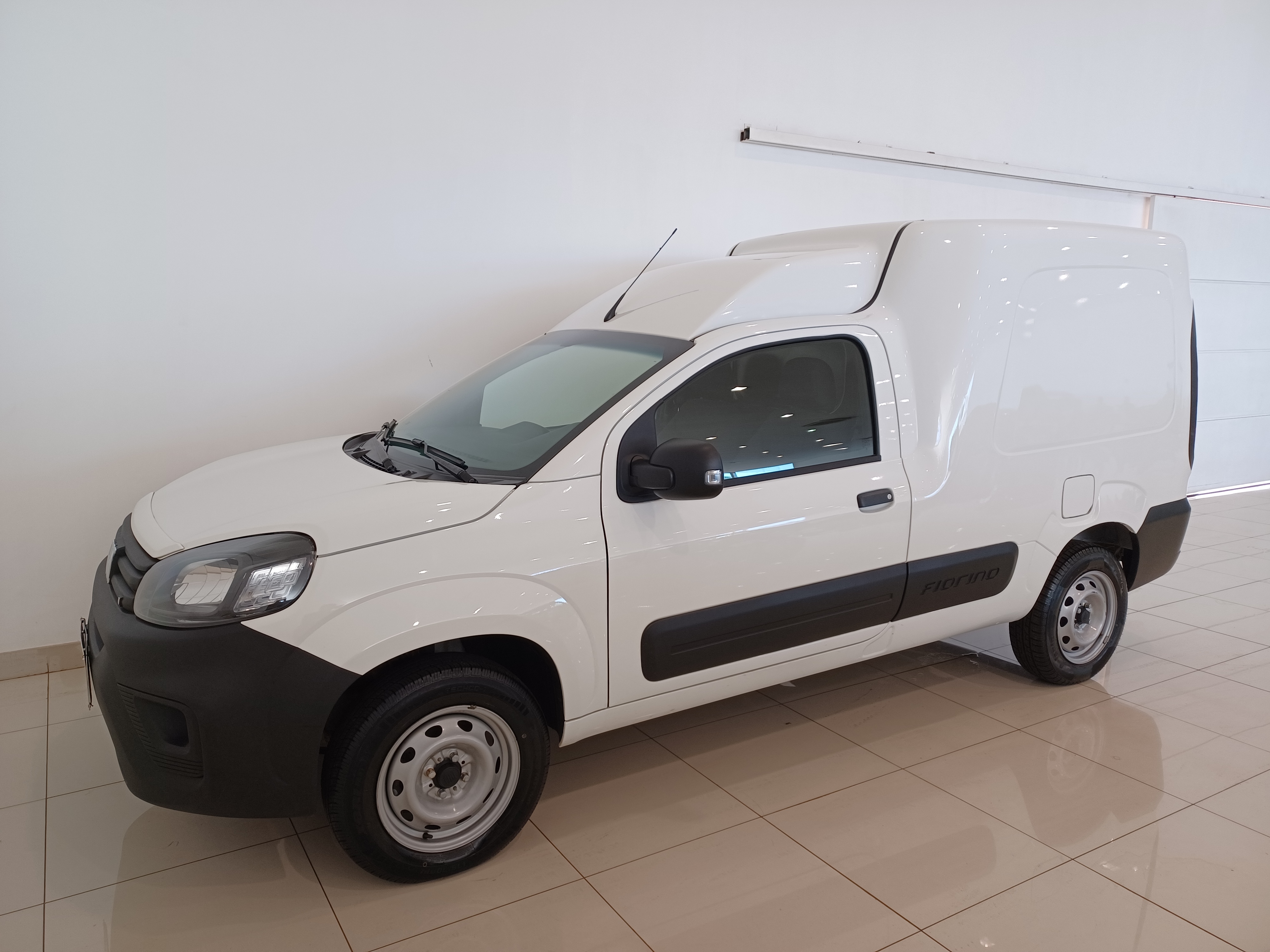 Fiat-FIORINO-1.4 MPI FURGÃO ENDURANCE 8V FLEX 2P MANUAL