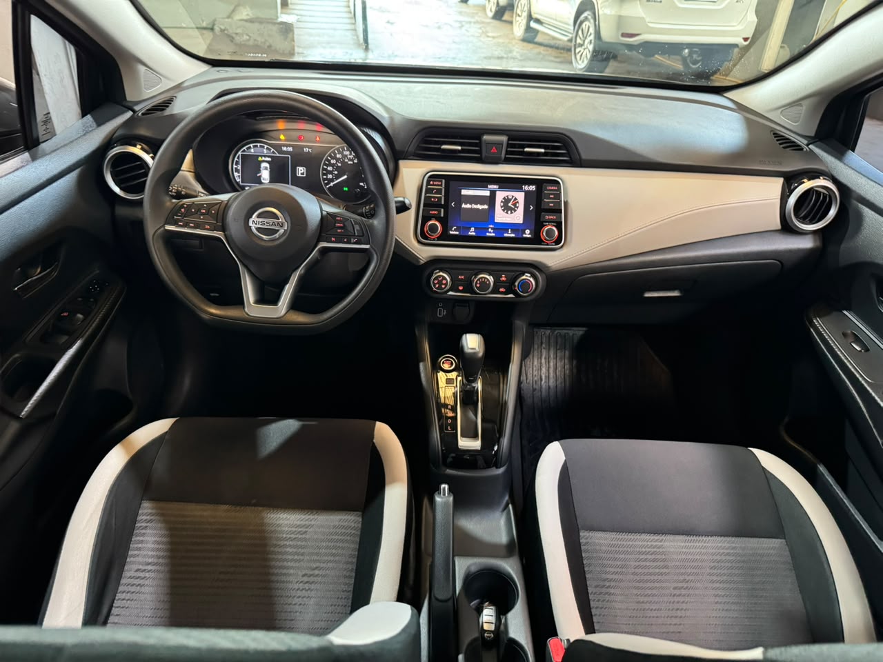Nissan-VERSA-1.6 16V FLEX ADVANCE XTRONIC