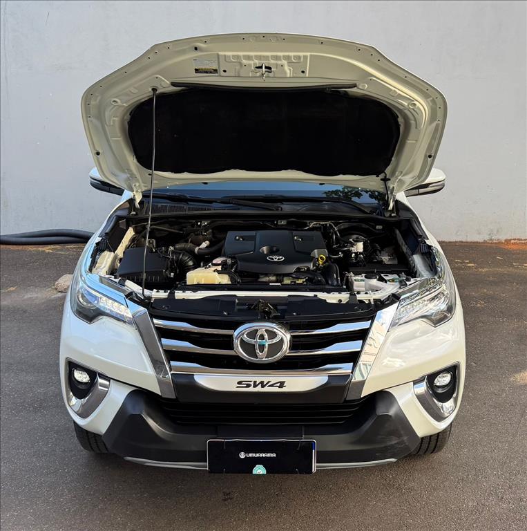 HILUX SW4 2.8 SRX DIAMOND 4X4 7 LUGARES 16V TURBO INTERCOOLER DIESEL 4P AUTOMÁTICO9