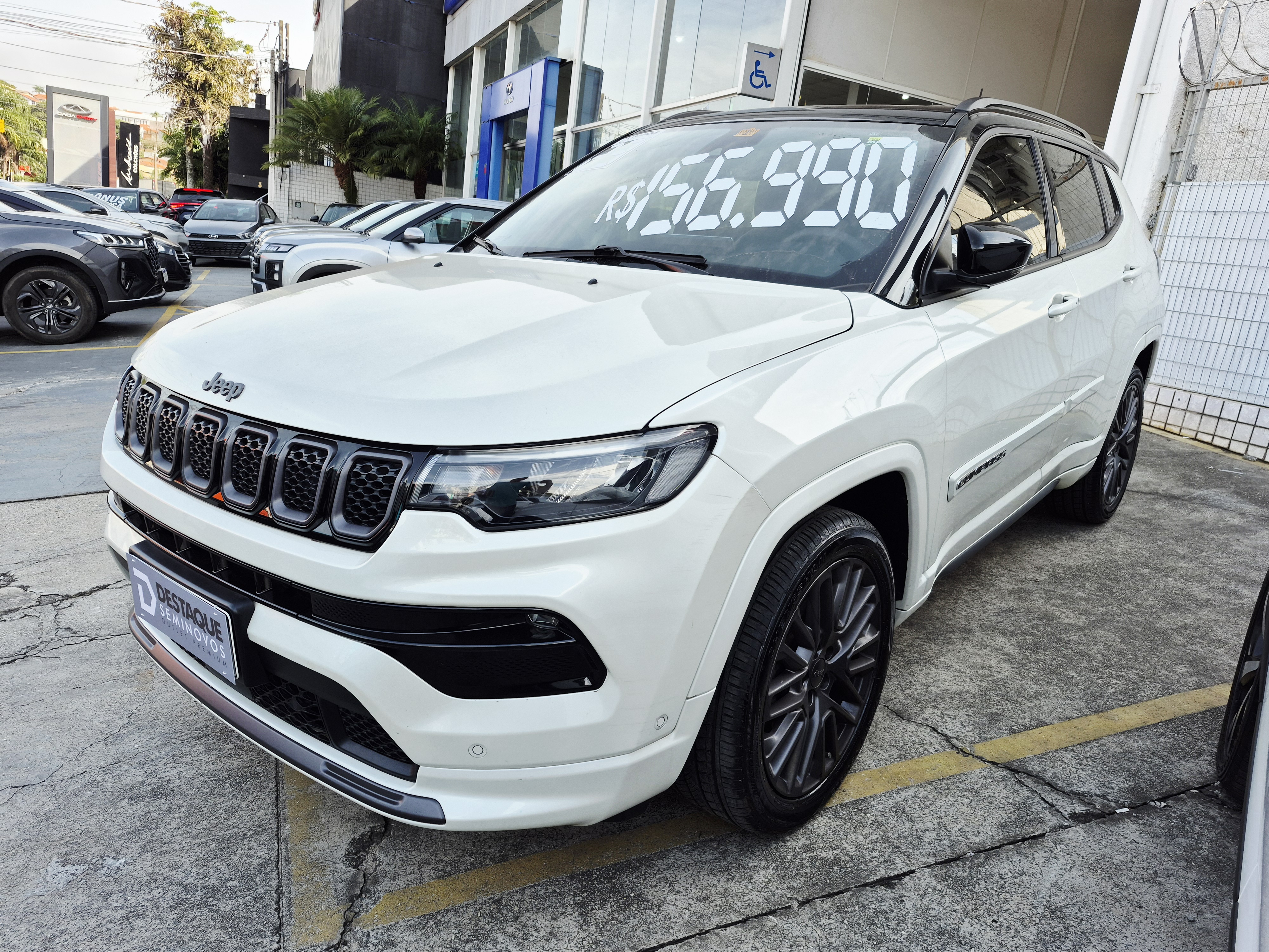 Foto ilustrativa do carro