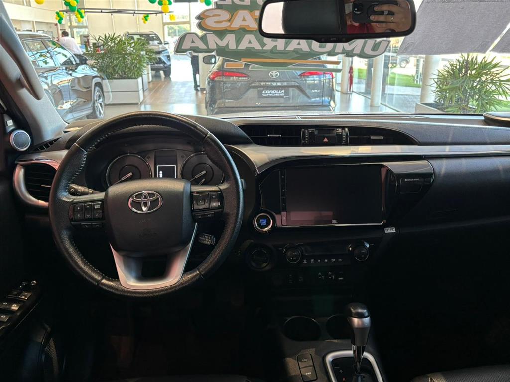 HILUX 2.8 D-4D TURBO DIESEL CD SRX 4X4 AUTOMÁTICO4