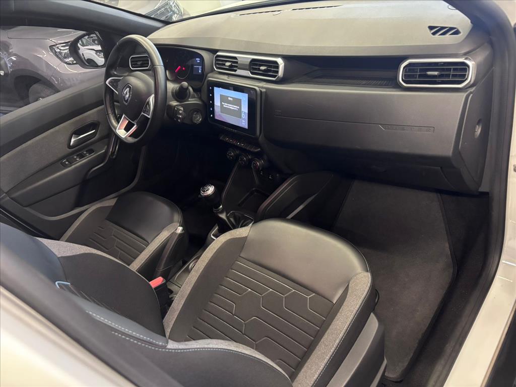 DUSTER 1.6 16V SCE FLEX INTENSE X-TRONIC8
