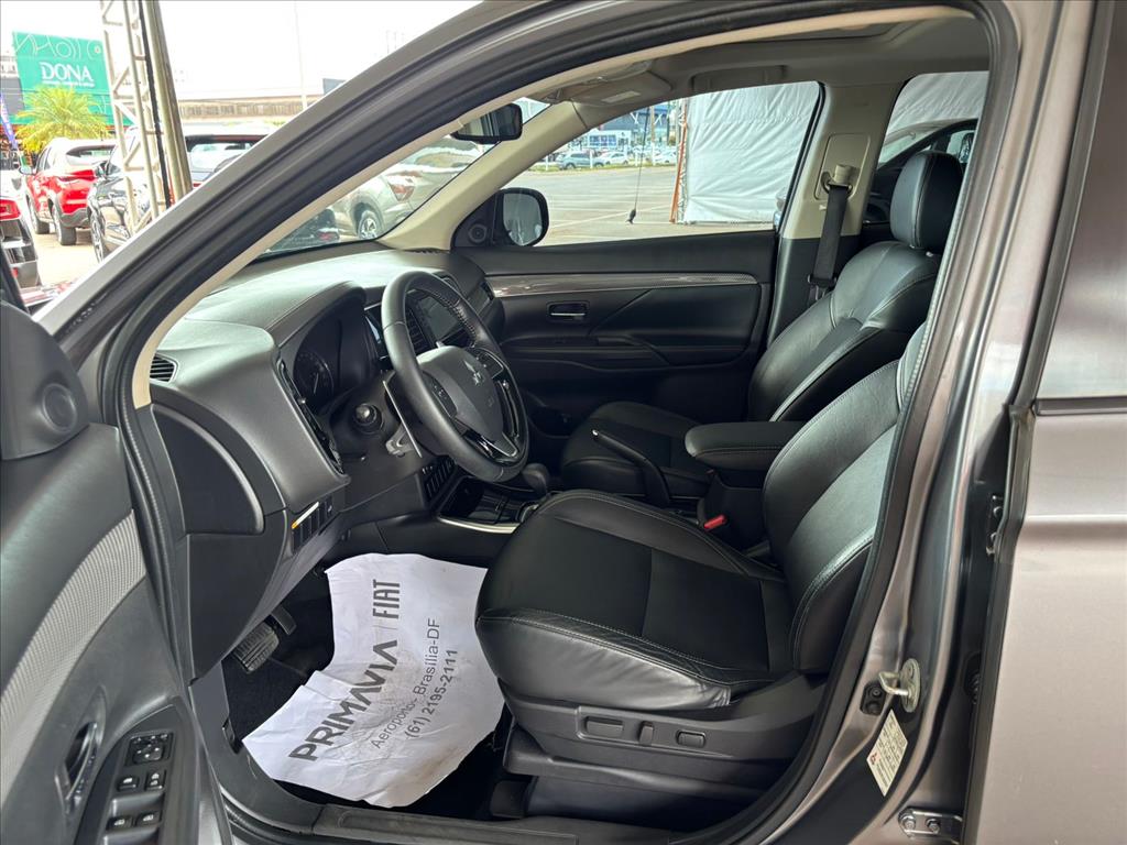 OUTLANDER 2.0 MIVEC GASOLINA HPE AUTOMÁTICO5