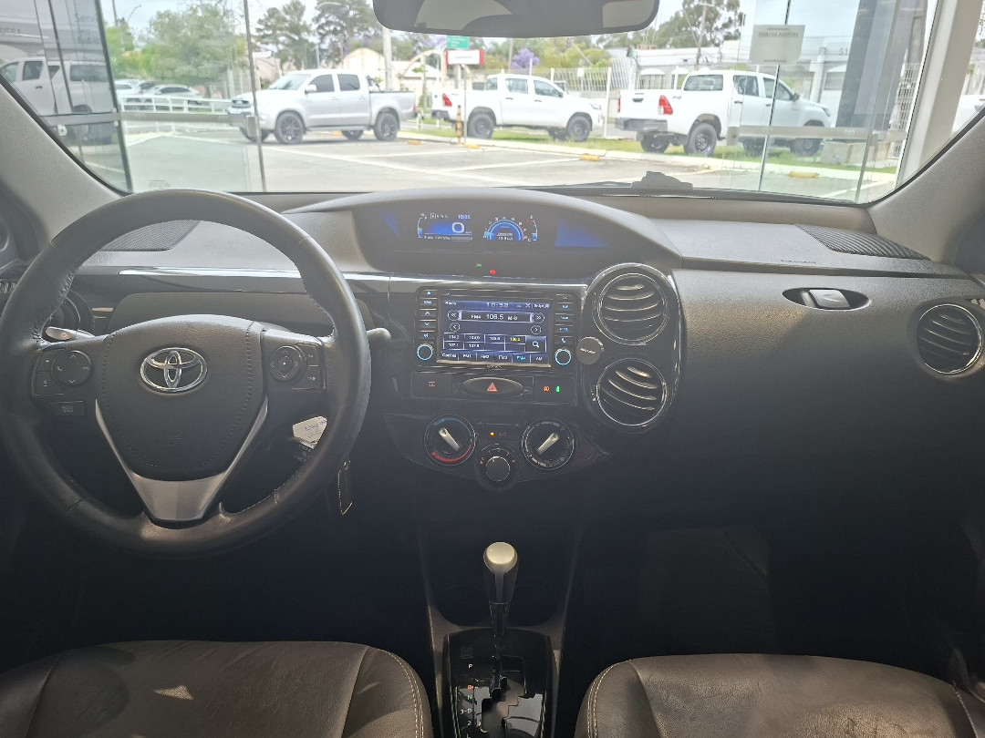 ETIOS 1.5 XS SEDAN 16V FLEX 4P AUTOMÁTICO9