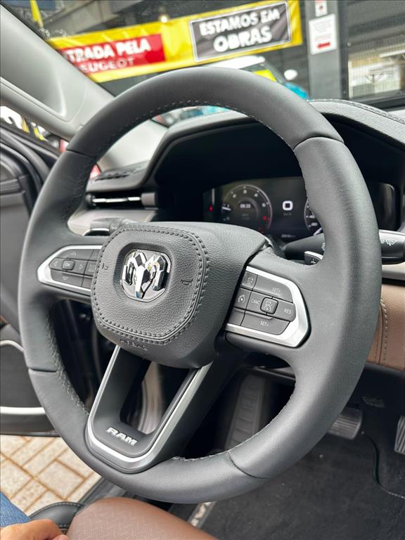 RAMPAGE 2.0 HURRICANE 4 TURBO GASOLINA LARAMIE 4X4 AUTOMÁTICO12