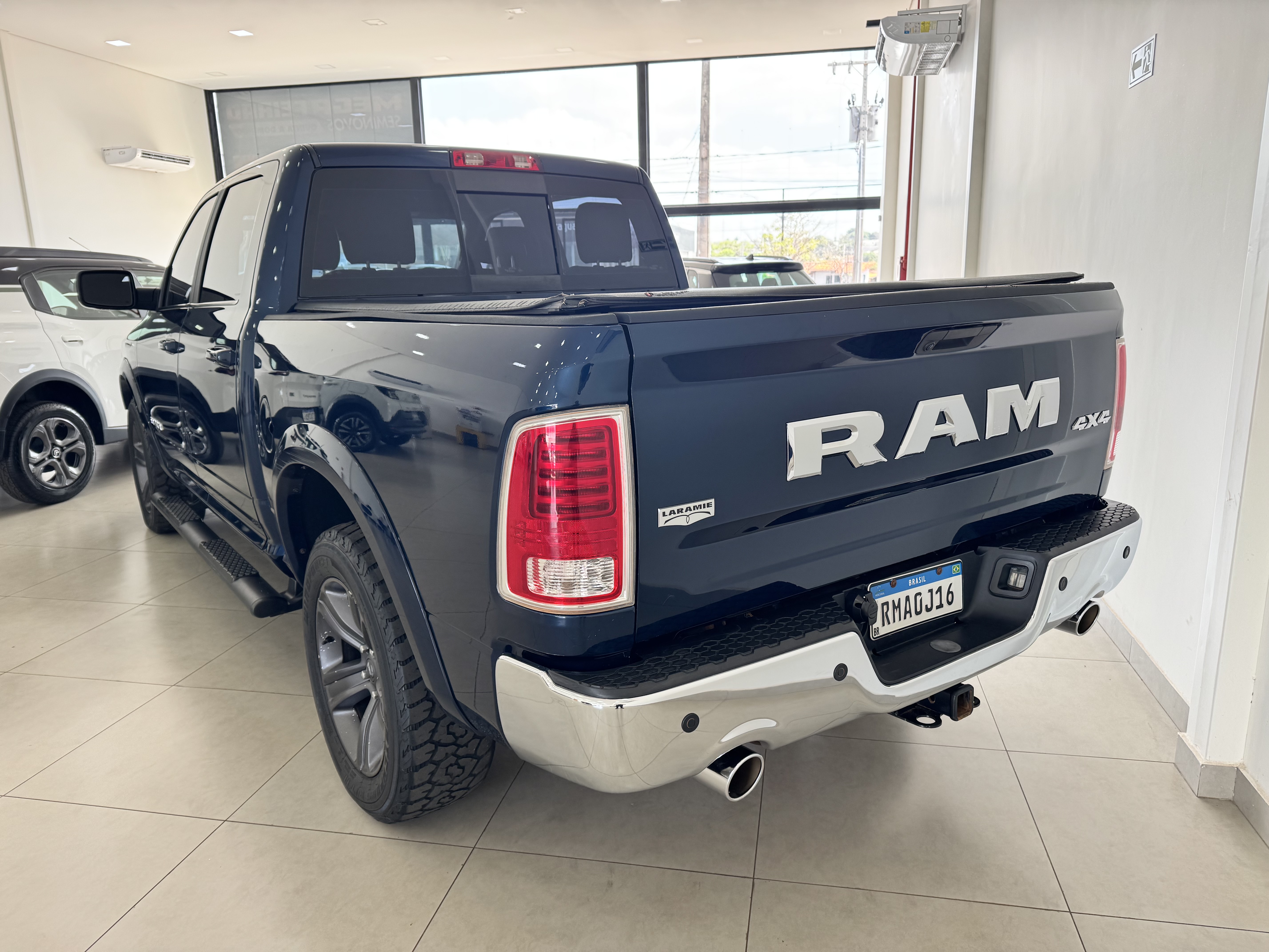 CLASSIC 5.7 V8 GASOLINA LARAMIE CD 4X4 AUTOMÁTICO2
