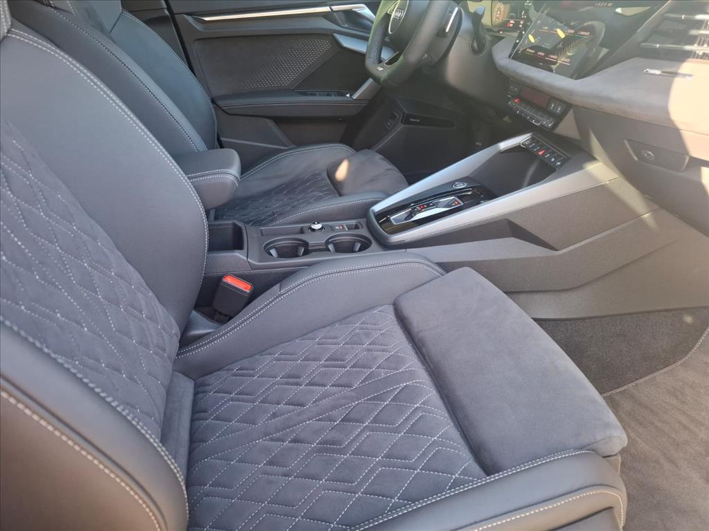 Audi-A3-2.0 40 TFSI GASOLINA SPORTBACK PERFORMANCE BLACK S-TRONIC