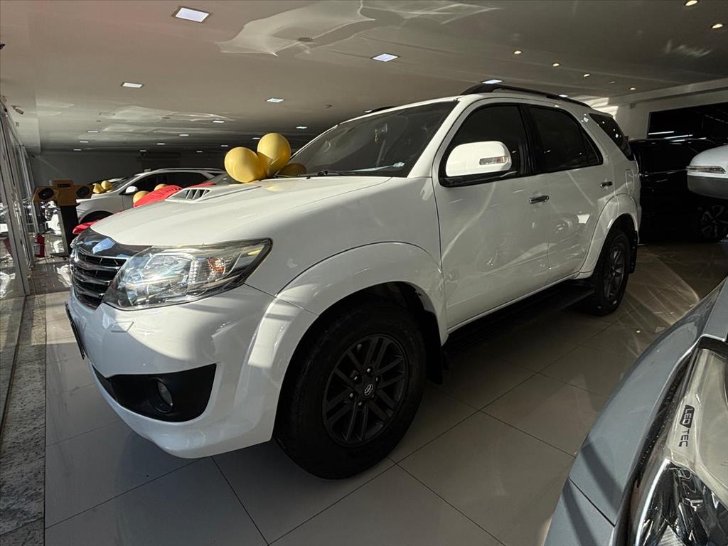 TOYOTA HILUX SW4 3.0 SRV 4X4 16V TURBO INTERCOOLER DIESEL 4P AUTOMÁTICO
