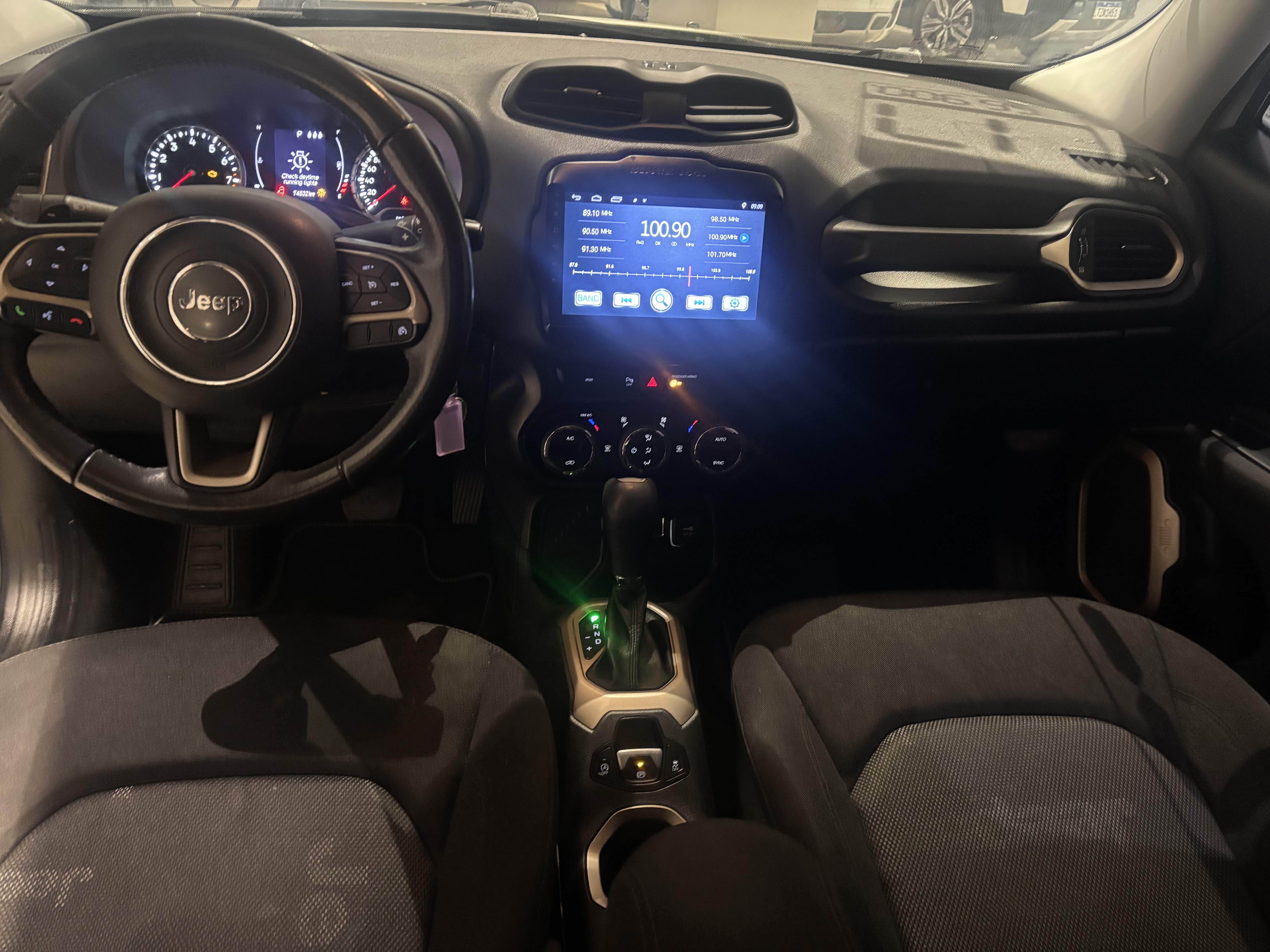 RENEGADE 1.8 16V FLEX LONGITUDE 4P AUTOMÁTICO9