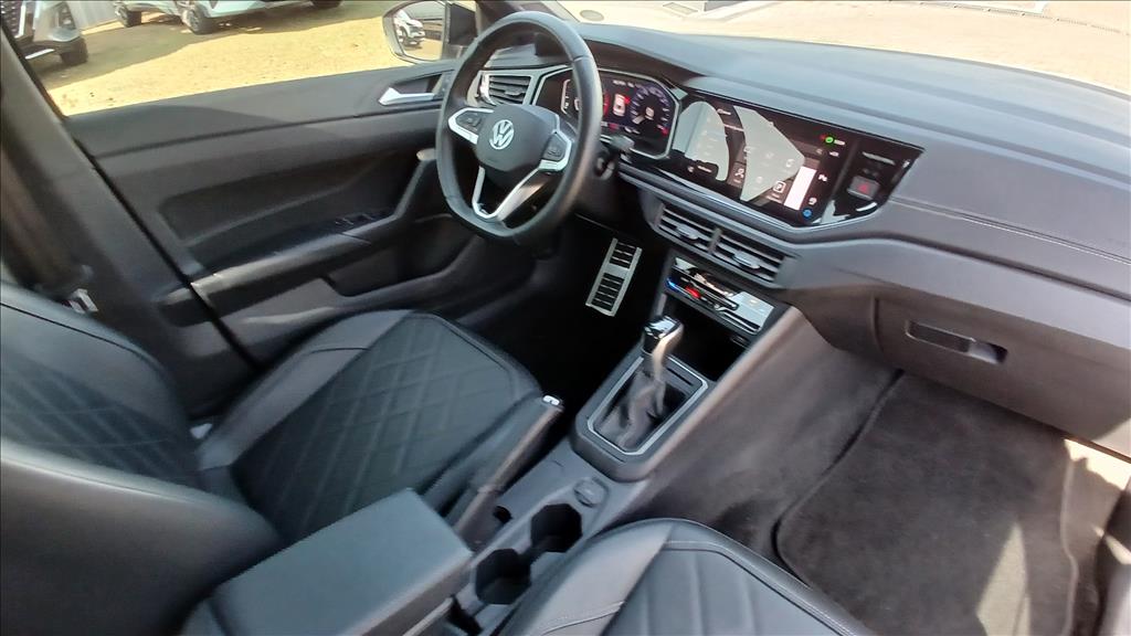 VIRTUS 1.4 250 TSI EXCLUSIVE AUTOMÁTICO11