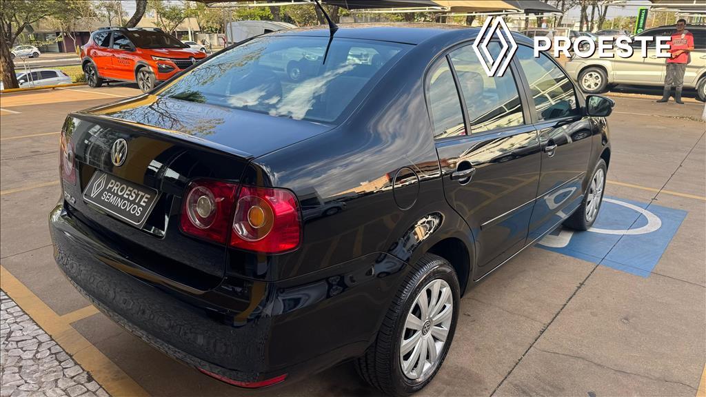 POLO SEDAN 1.6 MI 8V FLEX 4P MANUAL