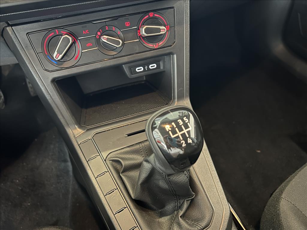 POLO 1.0 MPI TRACK MANUAL13