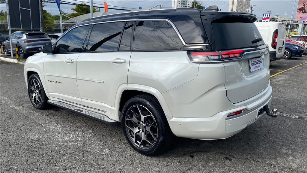 COMMANDER 1.3 T270 TURBO FLEX OVERLAND AT6 COMMANDER 1.3 T270 TURBO FLEX OVERLAND AT6