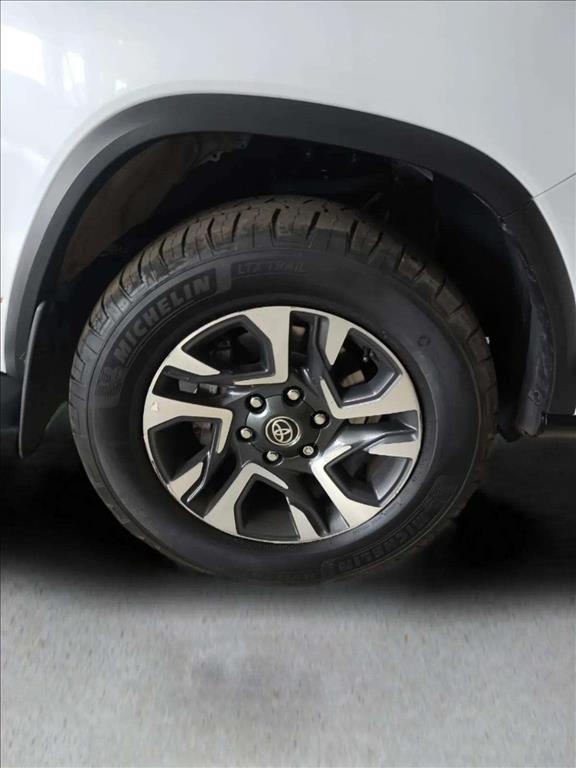 HILUX 2.8 D-4D TURBO DIESEL CD CONQUEST 4X4 AUTOMÁTICO12