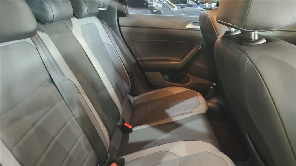 NIVUS 1.0 200 TSI TOTAL FLEX HIGHLINE AUTOMÁTICO10