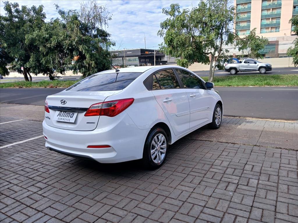 HB20S 1.6 COMFORT PLUS 16V FLEX 4P AUTOMÁTICO10