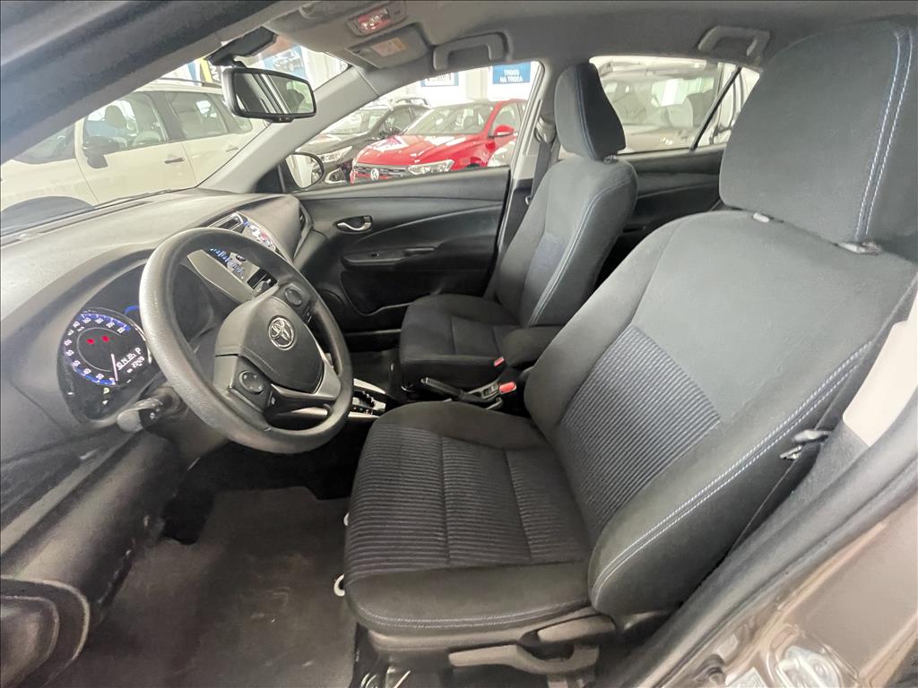 YARIS 1.5 16V FLEX SEDAN XL MULTIDRIVE YARIS 1.5 16V FLEX SEDAN XL MULTIDRIVE