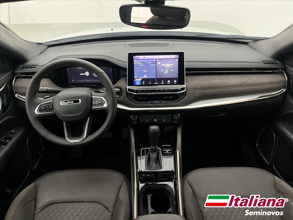 COMMANDER 1.3 T270 TURBO FLEX OVERLAND AT68