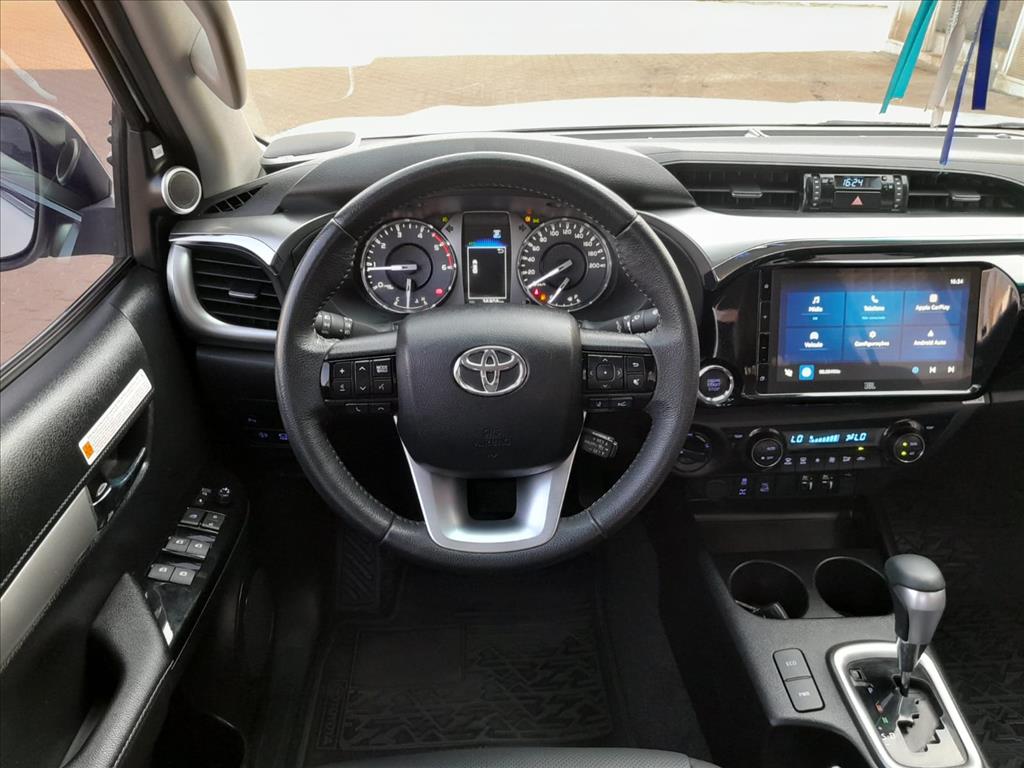HILUX 2.8 D-4D TURBO DIESEL CD SRX 4X4 AUTOMÁTICO6