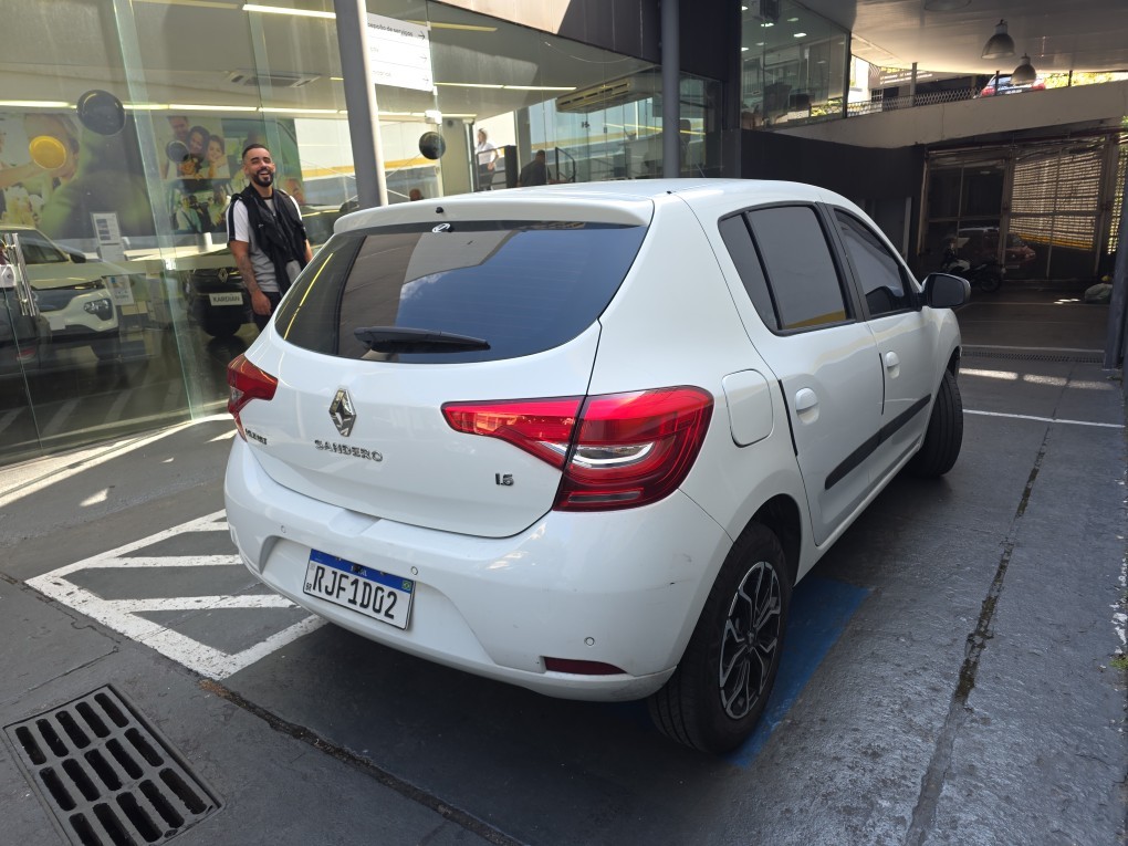 SANDERO 1.6 16V SCE FLEX ZEN MANUAL10