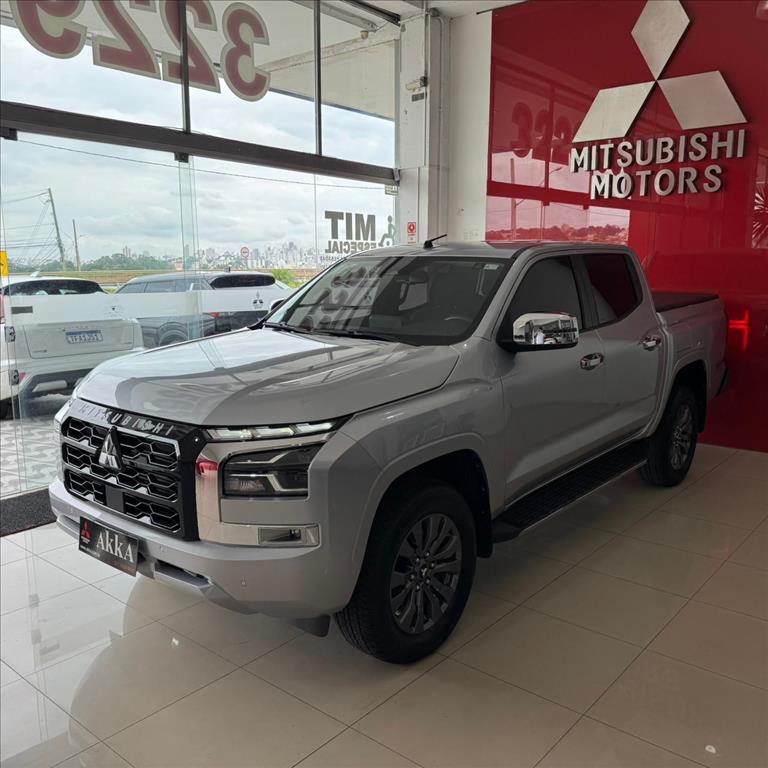 Mitsubishi-TRITON-2.4 BITURBO DIESEL CD HPE-S 4X4 AUTOMÁTICO