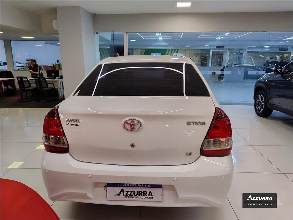 ETIOS 1.5 X PLUS SEDAN 16V FLEX 4P AUTOMÁTICO6