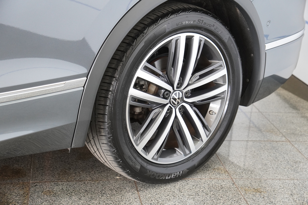 TIGUAN 2.0 300 TSI GASOLINA ALLSPACE R-LINE AUTOMÁTICO4