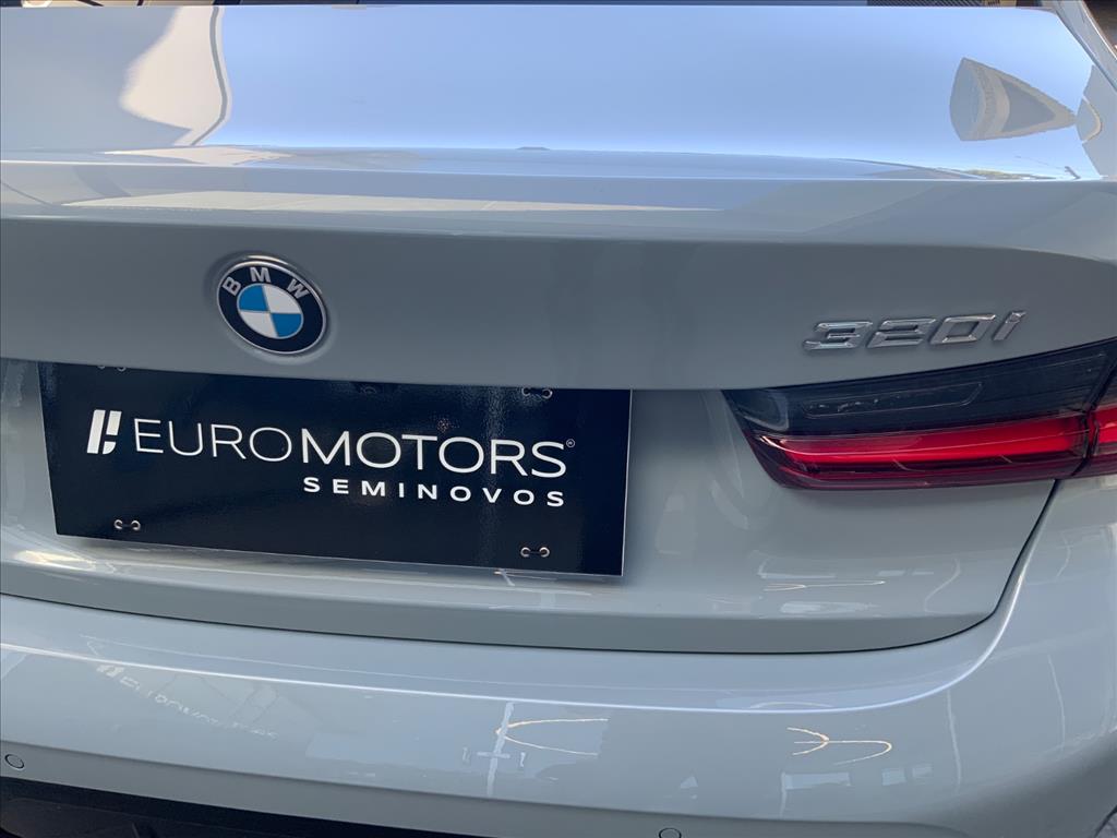 BMW-320i-2.0 16V TURBO FLEX M SPORT AUTOMÁTICO