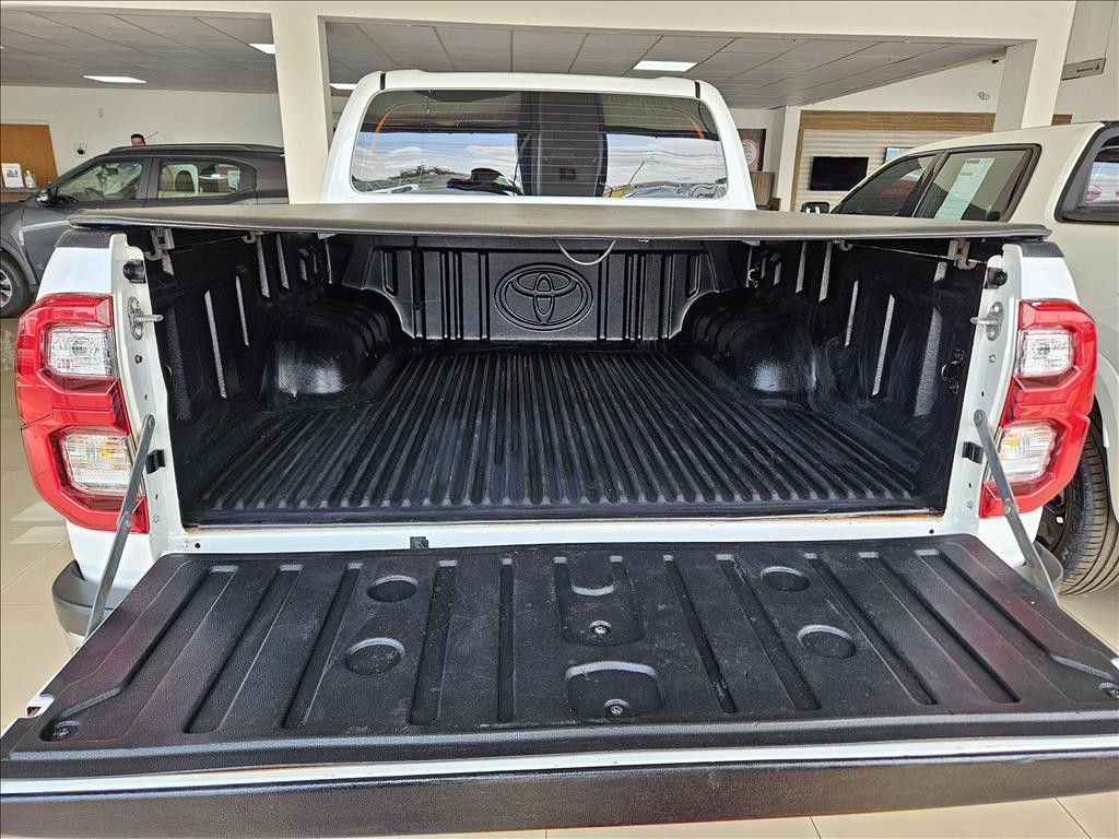 HILUX 2.8 D-4D TURBO DIESEL CD SRX 4X4 AUTOMÁTICO11