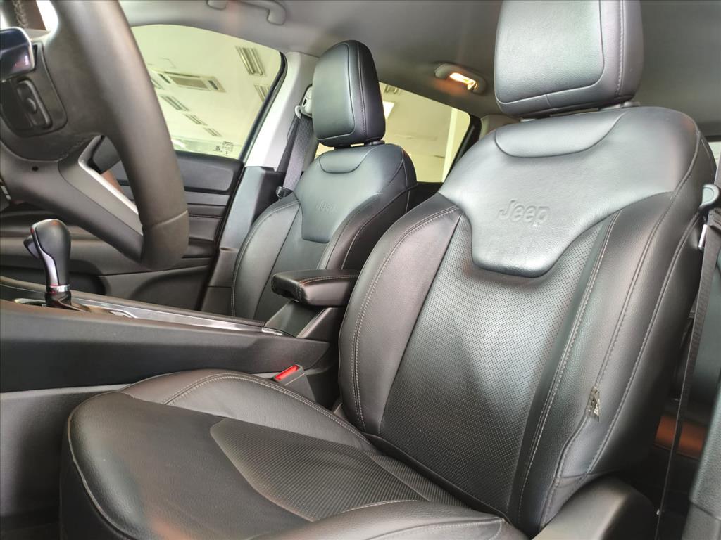 Jeep-COMPASS-1.3 T270 TURBO FLEX LONGITUDE AT6