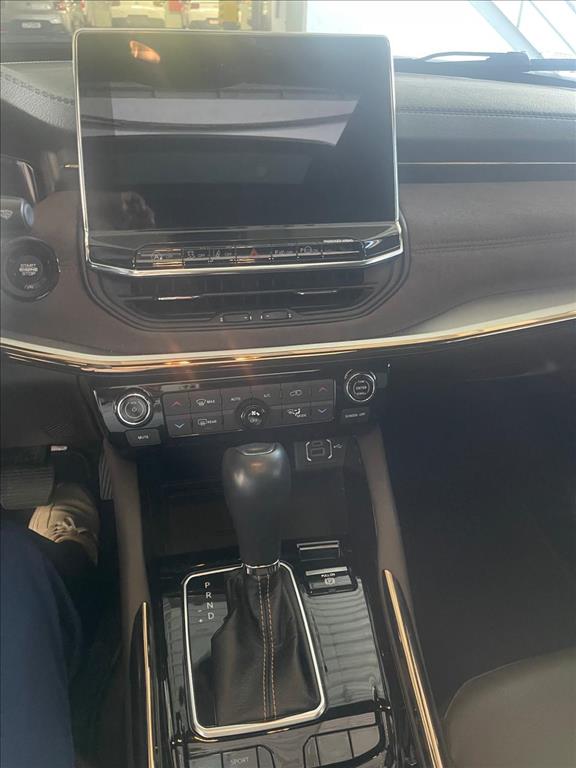 COMMANDER 1.3 T270 TURBO FLEX OVERLAND AT66