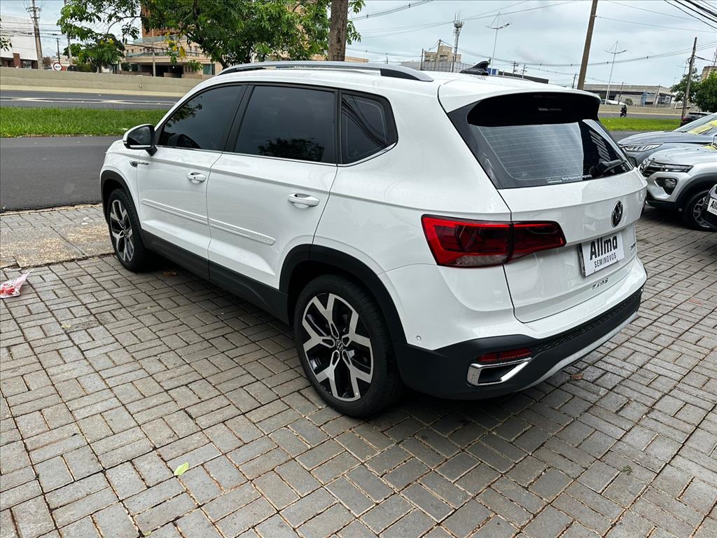 TAOS 1.4 250 TSI TOTAL FLEX HIGHLINE AUTOMÁTICO6