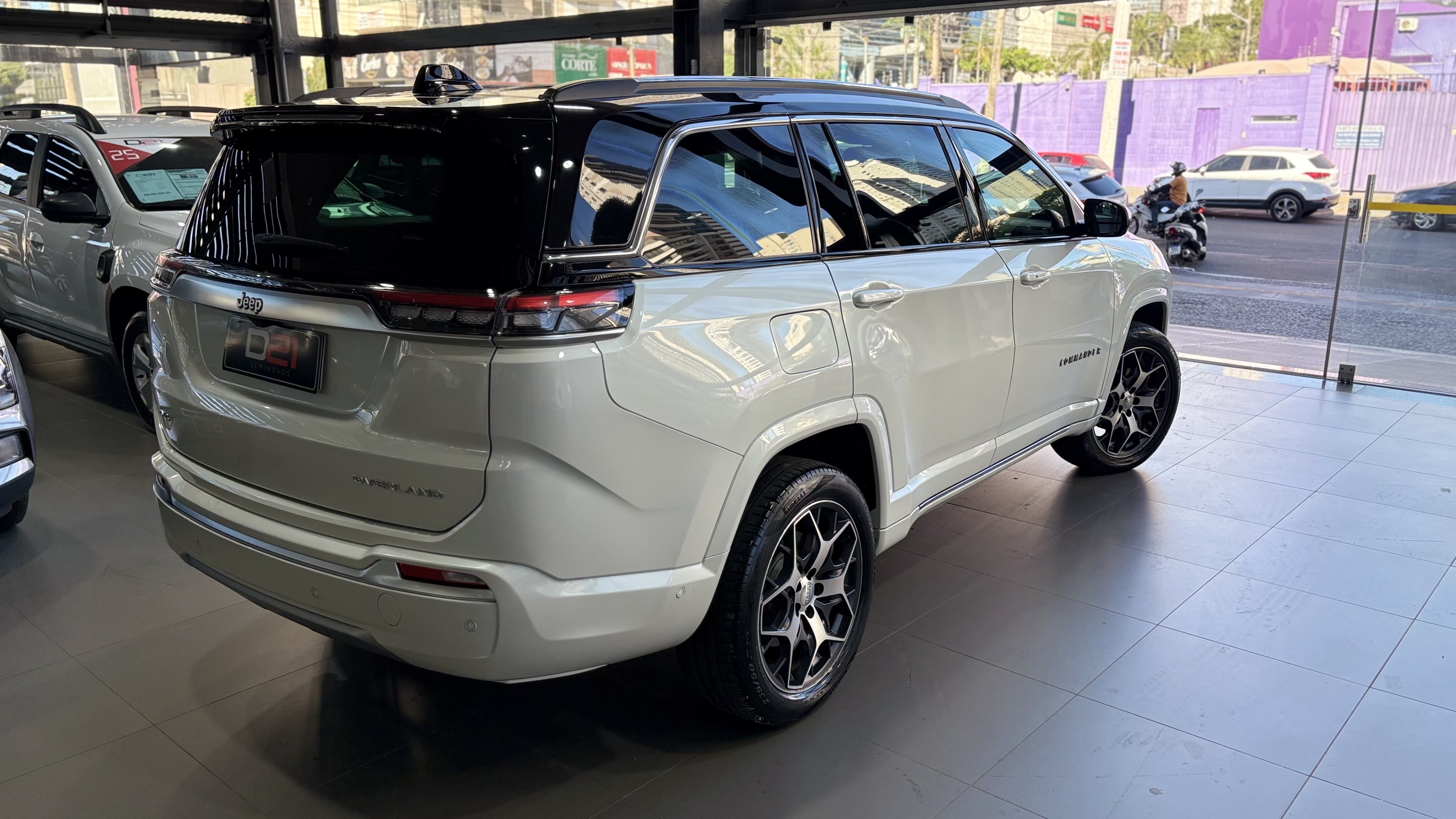 Jeep-COMMANDER-2.0 TD380 TURBO DIESEL OVERLAND AT9